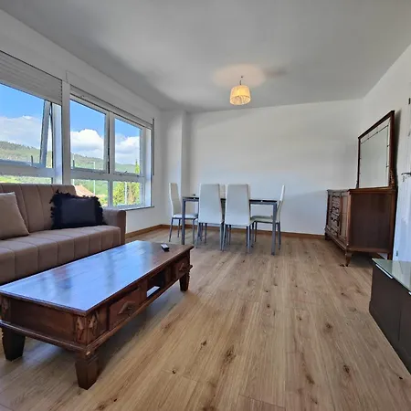 Con Wifi , Ps4 , Garaje, 5 Dormitorios, 3 Banos, * San Giacomo di Compostella