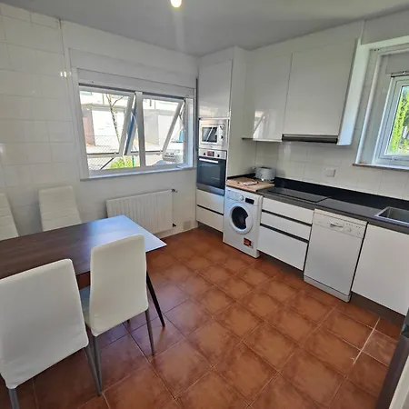 Holiday home Con Wifi , Ps4 , Garaje, 5 Dormitorios, 3 Banos,