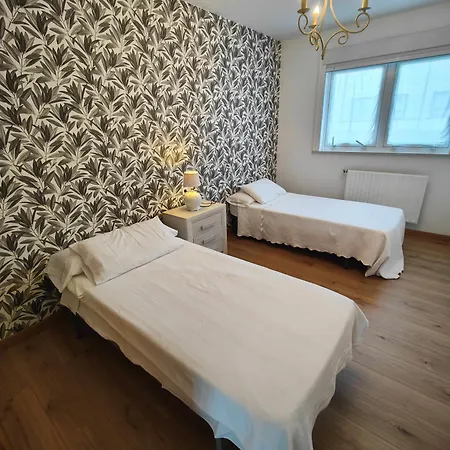 Con Wifi , Ps4 , Garaje, 5 Dormitorios, 3 Banos, Holiday home