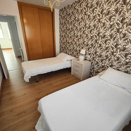 Holiday home Con Wifi , Ps4 , Garaje, 5 Dormitorios, 3 Banos,