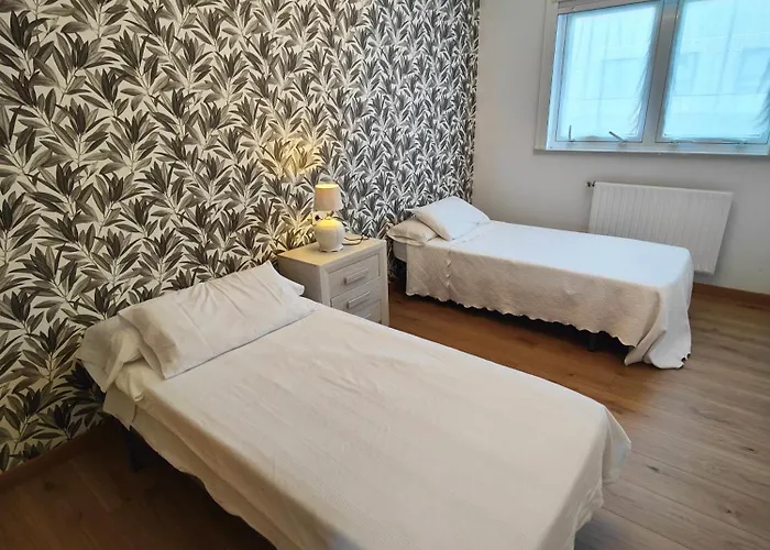 Con Wifi , Ps4 , Garaje, 5 Dormitorios, 3 Banos, בית נופש