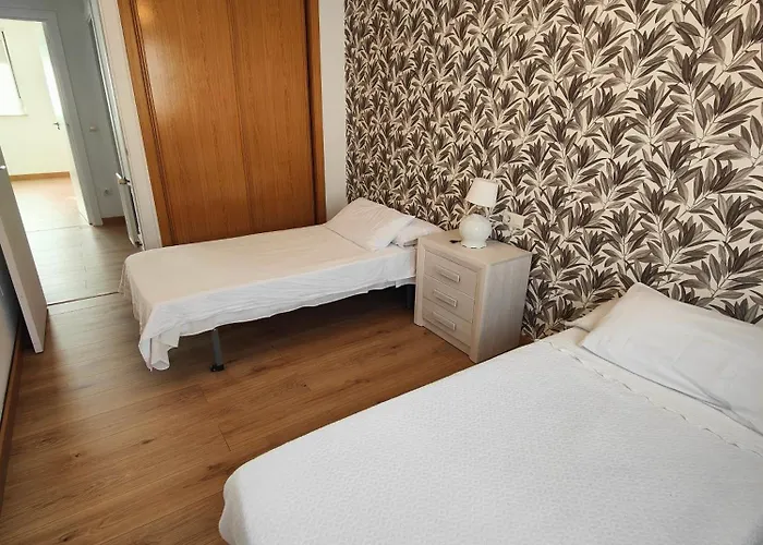 別荘 Con Wifi , Ps4 , Garaje, 5 Dormitorios, 3 Banos,